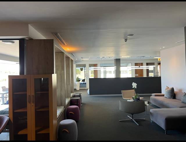 3,480.50M² OFFICE TO LET IN MOWBRAY